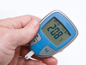 CẦN CHÚ Ý CÁC BIỂU HIỆN ĐƯỜNG HUYẾT TĂNG CAO Ở NGƯỜI BỆNH ĐÁI THÁO ĐƯỜNG?